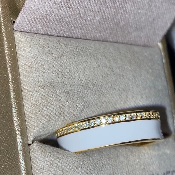 Diamond Ring - Picture 3 of 5